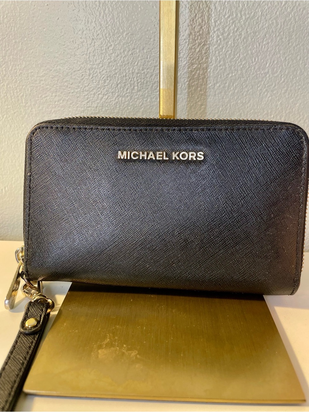 Michael Kors Jet Set Travel Large Saffiano Leather Wristlet Wallet